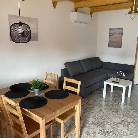 Tisza-i Apartment