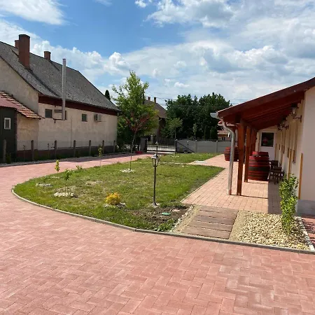 Apartment Tisza-i