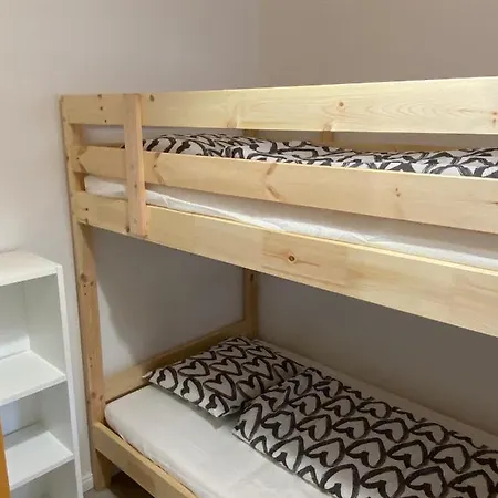 Tisza-i Apartmán *