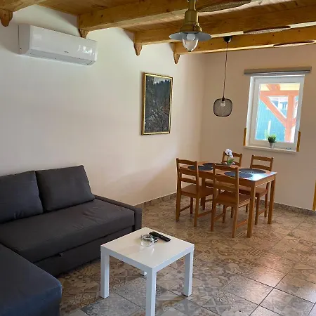 Apartment Tisza-i *